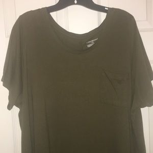 Scoop neck pocket tee